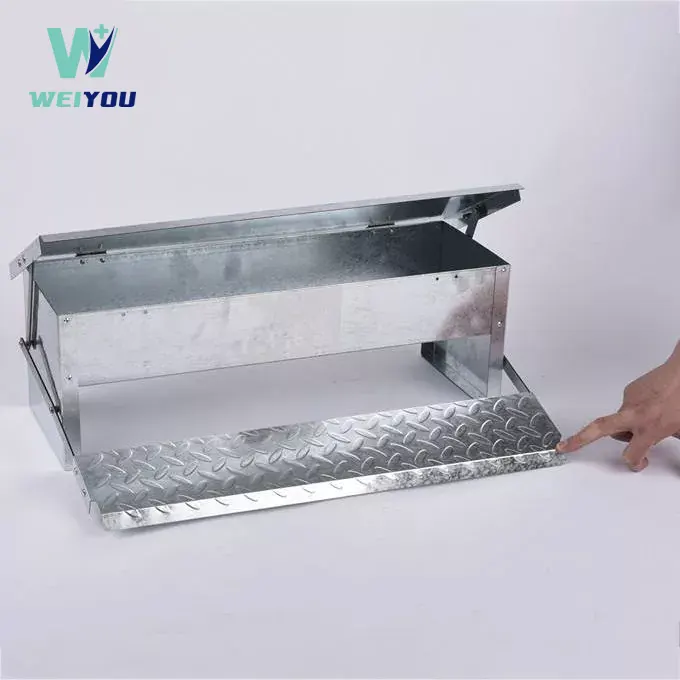 Máng thức ăn gia cầm